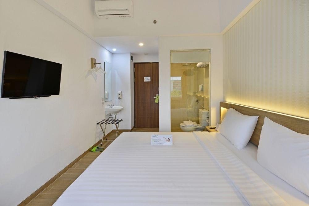 Whiz Prime Hotel Basuki Rahmat Malang Exteriér fotografie