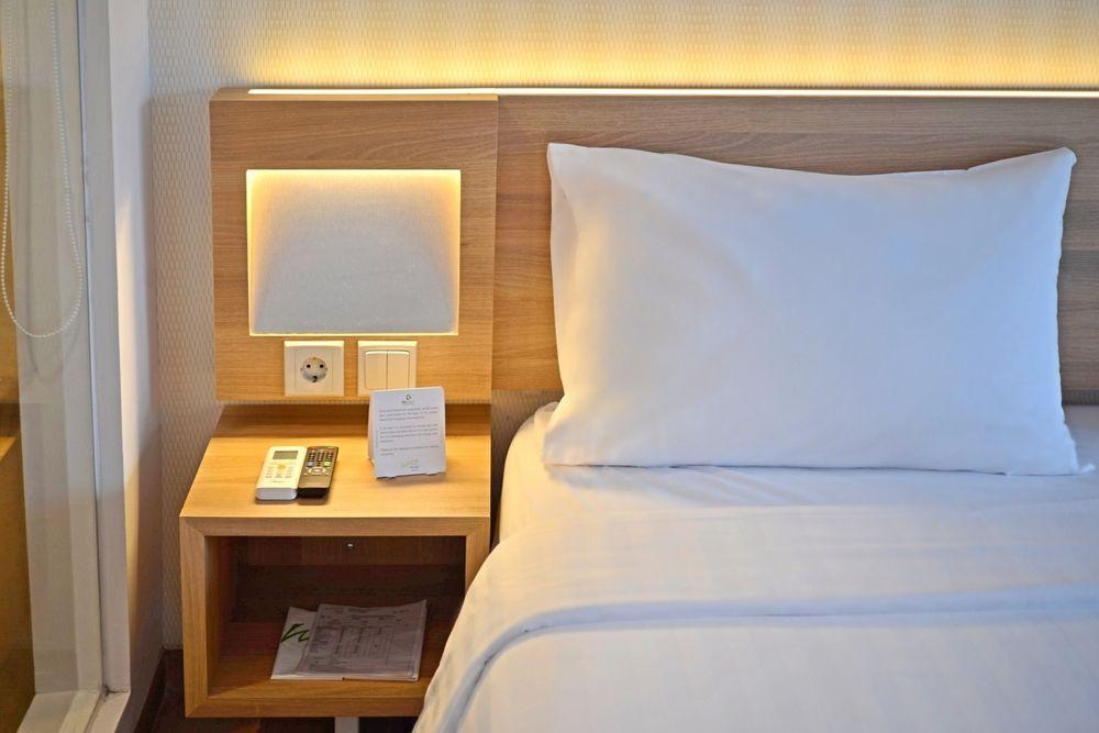Whiz Prime Hotel Basuki Rahmat Malang Exteriér fotografie