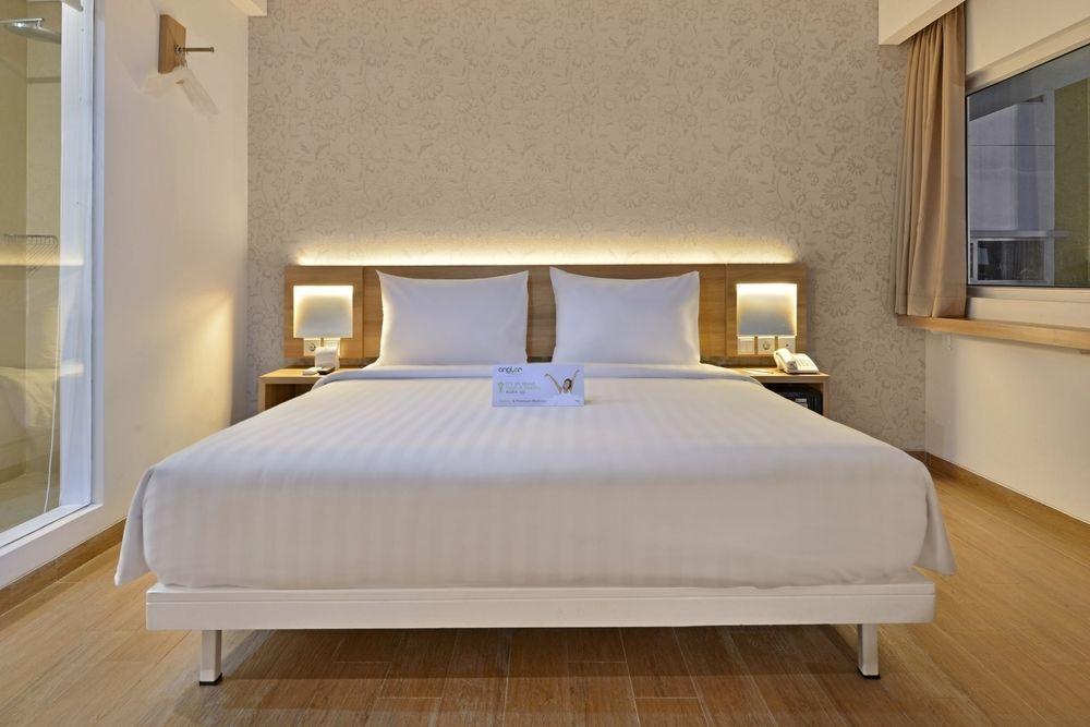 Whiz Prime Hotel Basuki Rahmat Malang Exteriér fotografie