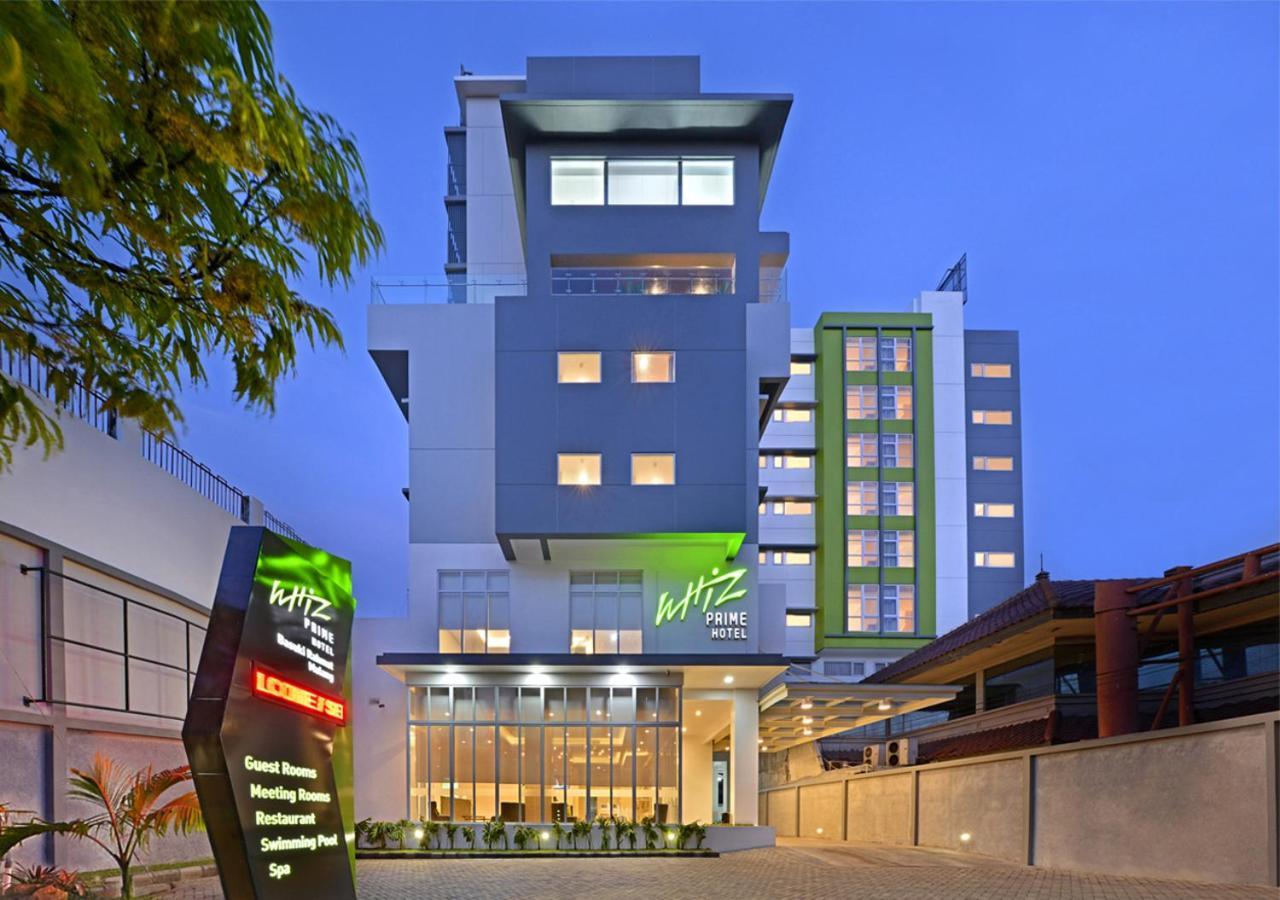 Whiz Prime Hotel Basuki Rahmat Malang Exteriér fotografie