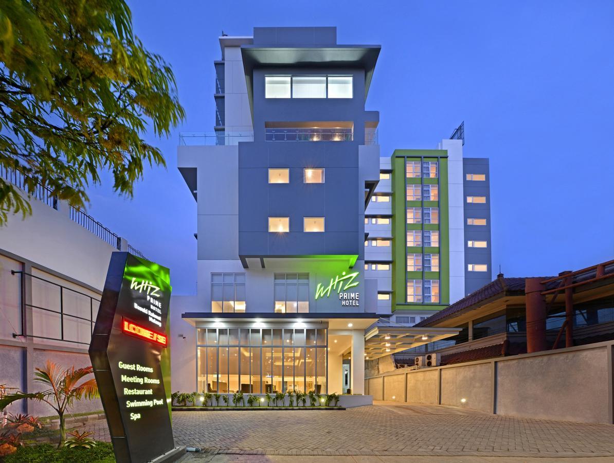 Whiz Prime Hotel Basuki Rahmat Malang Exteriér fotografie